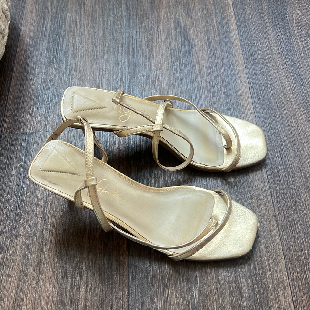 42 Gold Gold Heel